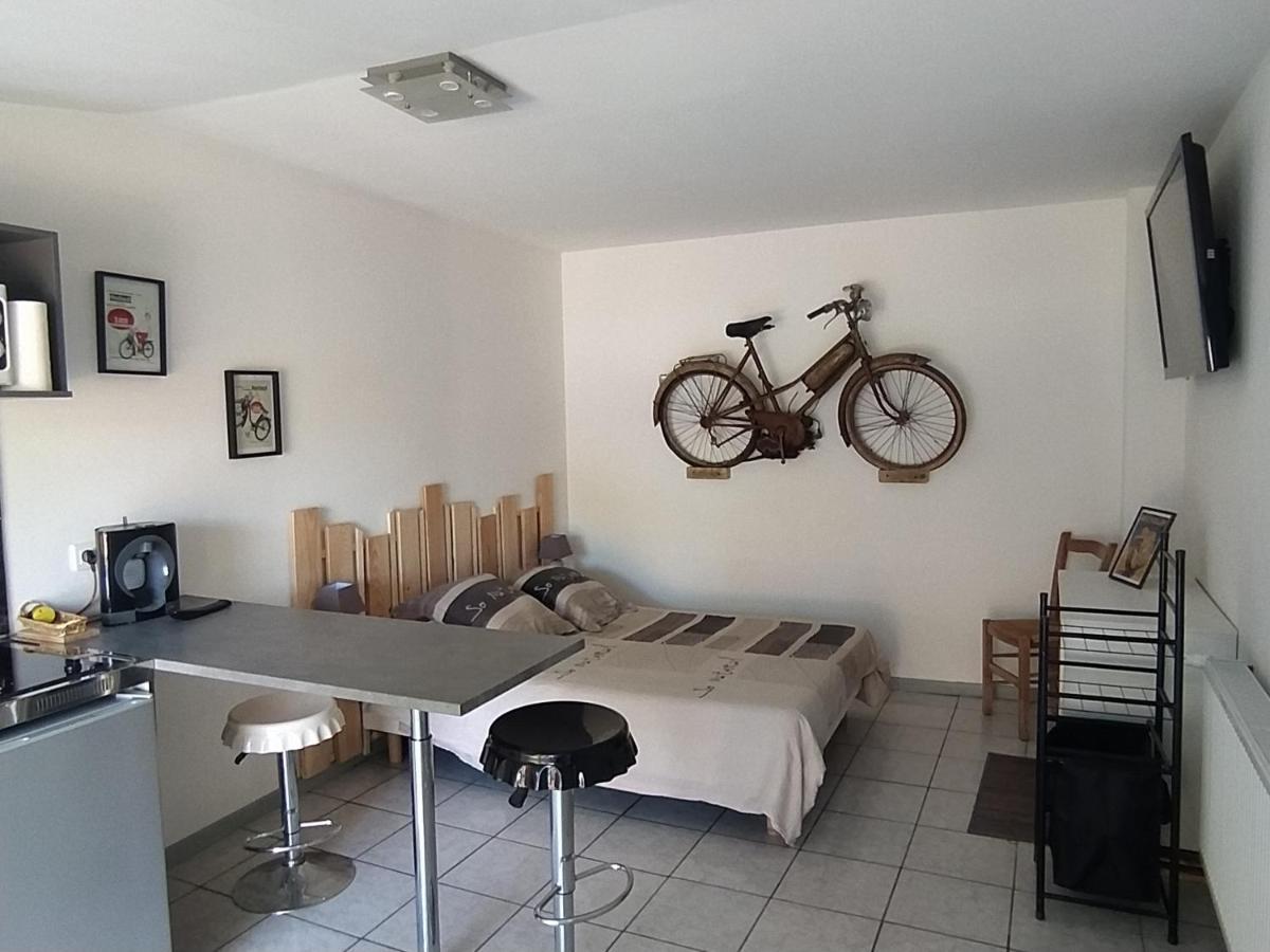 "Le Maloya" Chalets Independants -Chambre Balneo - Relais Motards 拉科讷 外观 照片