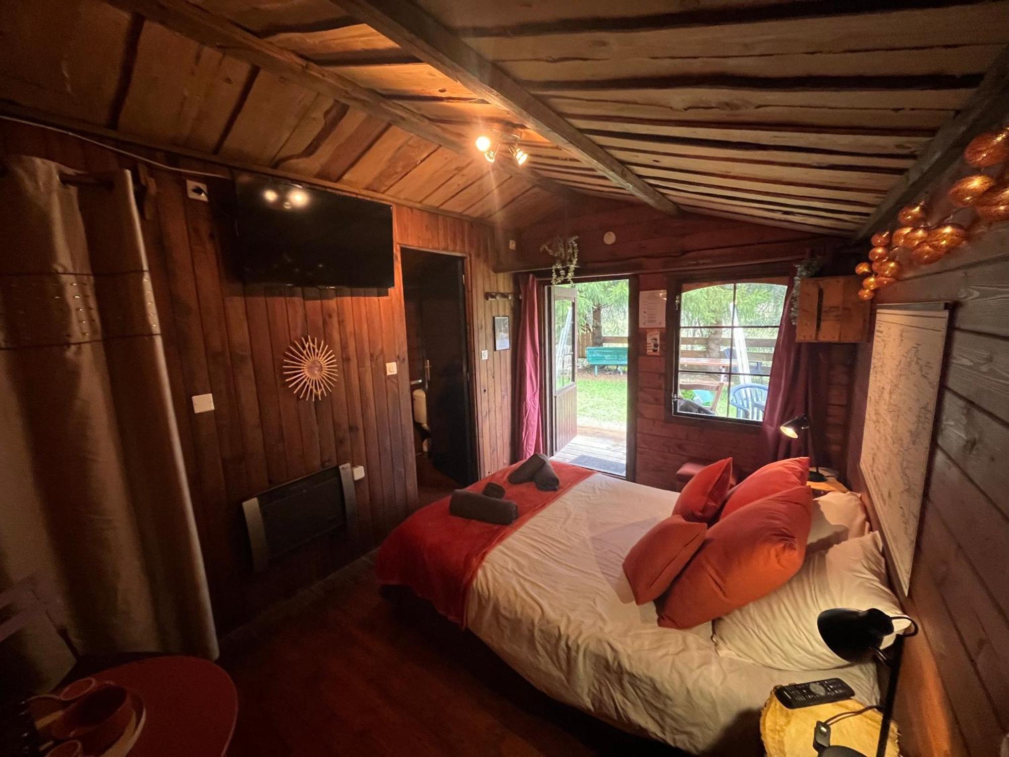 "Le Maloya" Chalets Independants -Chambre Balneo - Relais Motards 拉科讷 外观 照片