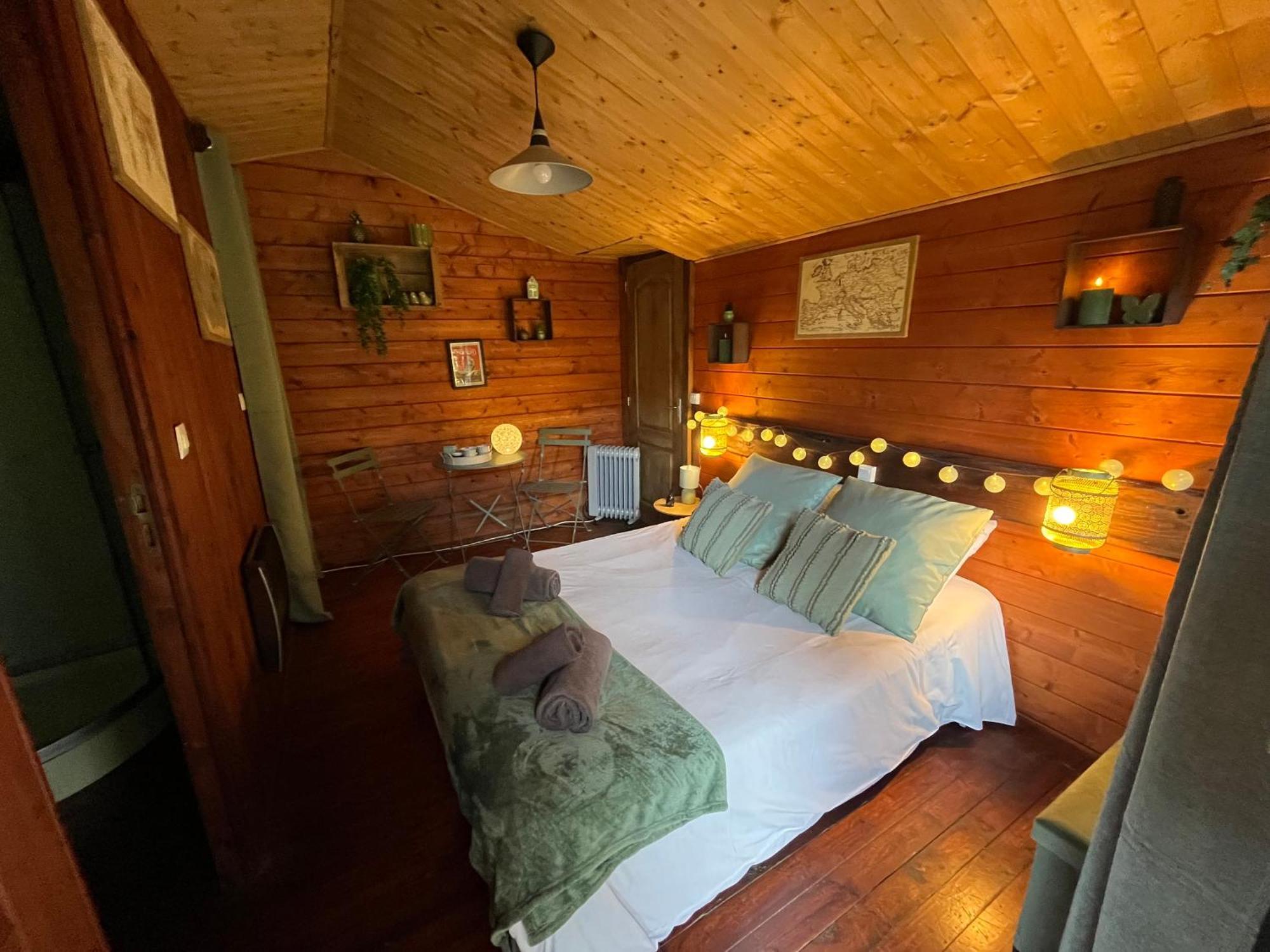 "Le Maloya" Chalets Independants -Chambre Balneo - Relais Motards 拉科讷 外观 照片