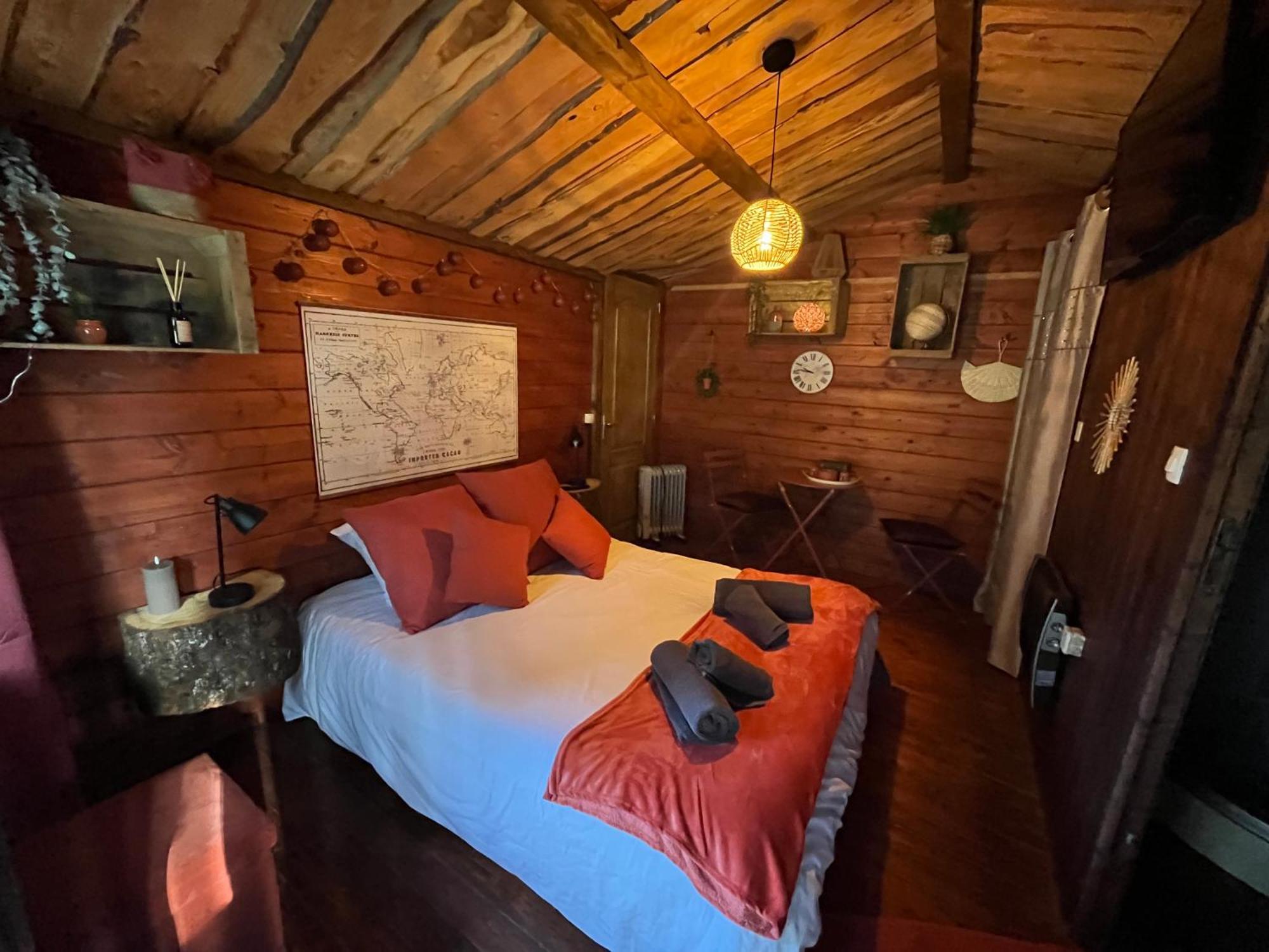 "Le Maloya" Chalets Independants -Chambre Balneo - Relais Motards 拉科讷 外观 照片