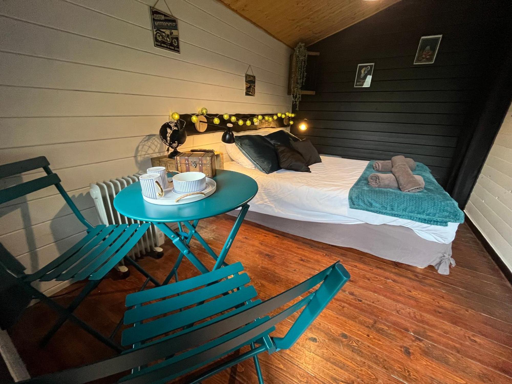 "Le Maloya" Chalets Independants -Chambre Balneo - Relais Motards 拉科讷 外观 照片