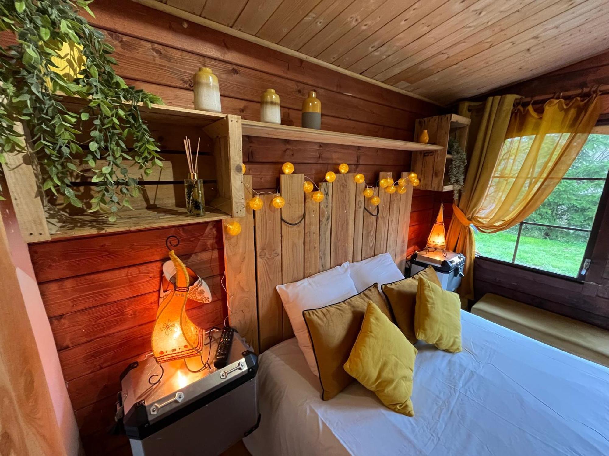 "Le Maloya" Chalets Independants -Chambre Balneo - Relais Motards 拉科讷 外观 照片