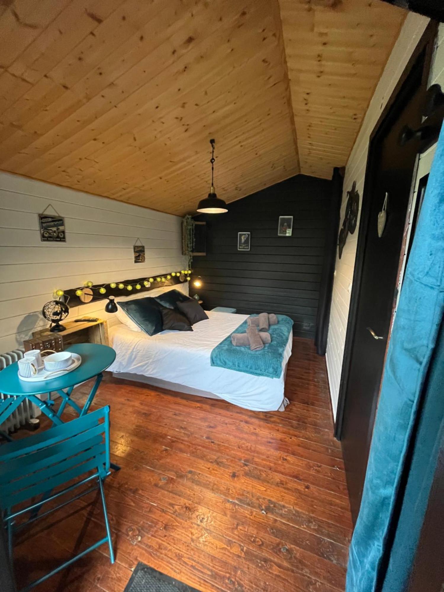 "Le Maloya" Chalets Independants -Chambre Balneo - Relais Motards 拉科讷 外观 照片