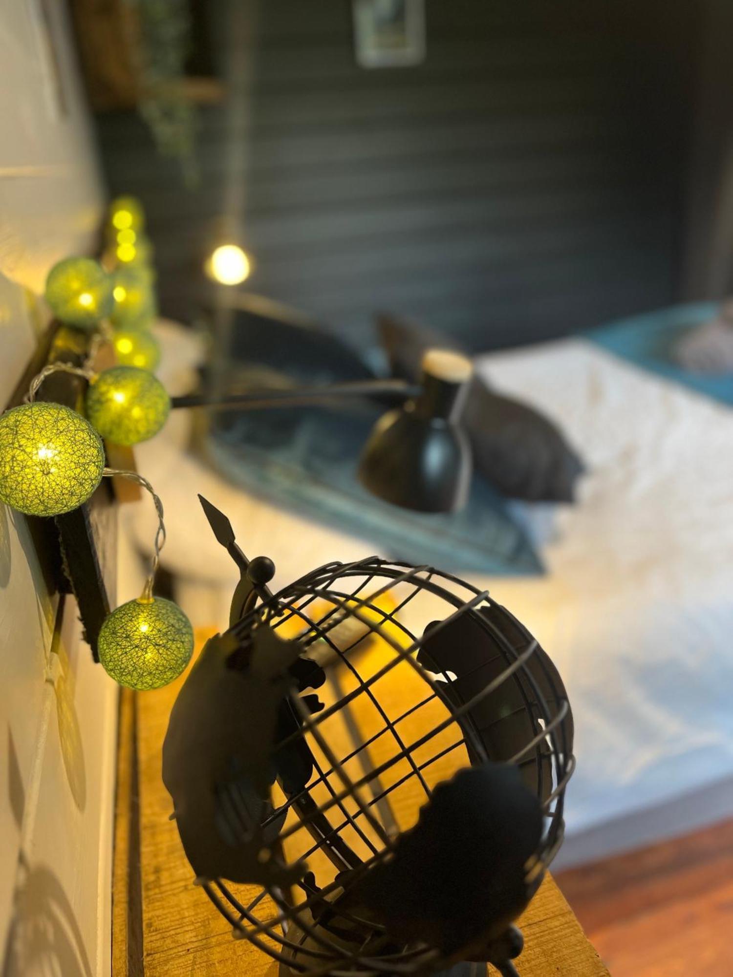 "Le Maloya" Chalets Independants -Chambre Balneo - Relais Motards 拉科讷 外观 照片
